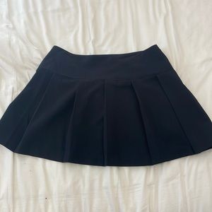 Black pleated skirt